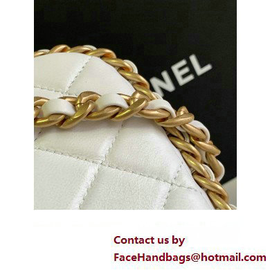 chanel White Shiny Crumpled Lambskin  &  Gold-Tone Metal Clutch with Chain AP3487 2023